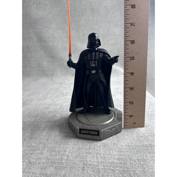 Darth Vader Action Figure on Stand - Picture 6 of 7